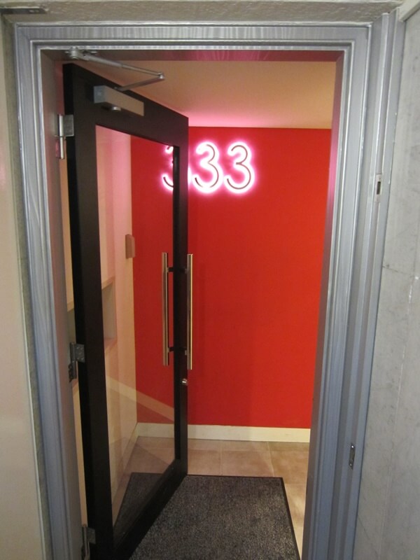 standing-lounge-333-ginza3